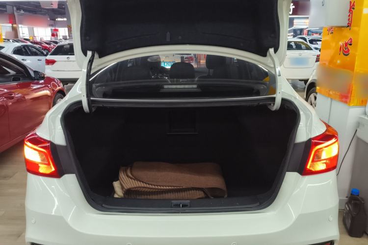 Used Nissan Sylphy 2021 Classic 1.6XL CVT Luxury Edition Trunk