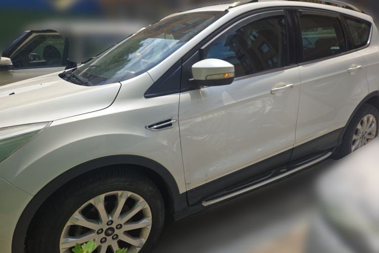 Used Ford Kuga 2013 1.6L GTDi Two-Wheel-Drive Trend Model