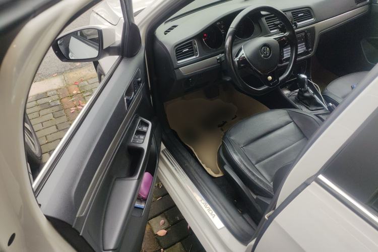 Used Volkswagen Lavida 2015 1.6L Automatic Comfort Edition Driver Seat