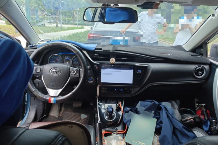 Used Toyota Corolla 2018 Dual-Engine 1.8L E-CVT Smart Edition Center Console