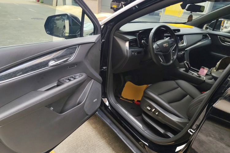 Used Cadillac XT5 2021 2.0T Two-Wheel Drive Luxury Version Driver Seat