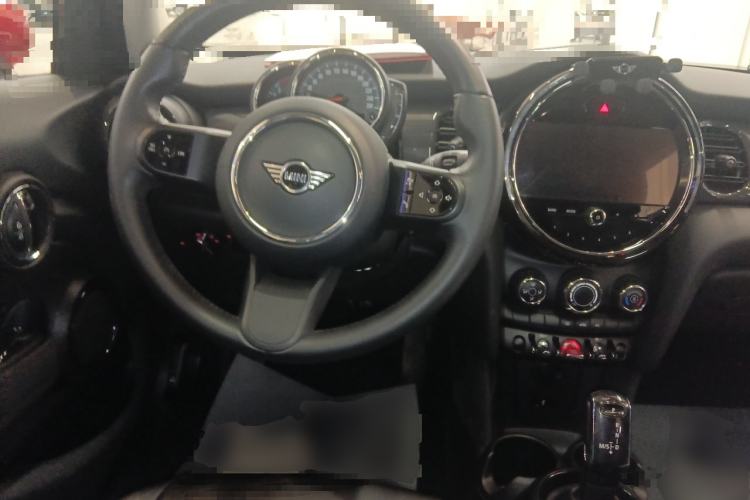 Used MINI 2023 1.5T ONE Five-Door Edition Steering Wheel