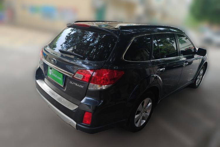 Used Subaru Outback 2011 2.5i Luxury Navigation Edition Rear Right 45 Deg