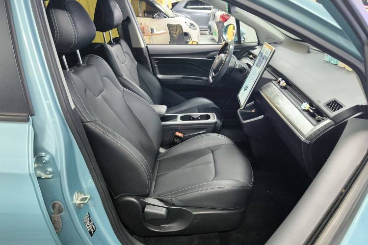 Used NETA V 2022 Chao 300 Lite Lithium Iron Phosphate Right Front Seat