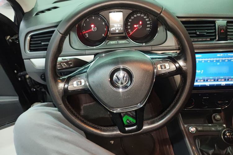 Used Volkswagen Lavida 2017 1.6L Manual Comfort Edition
