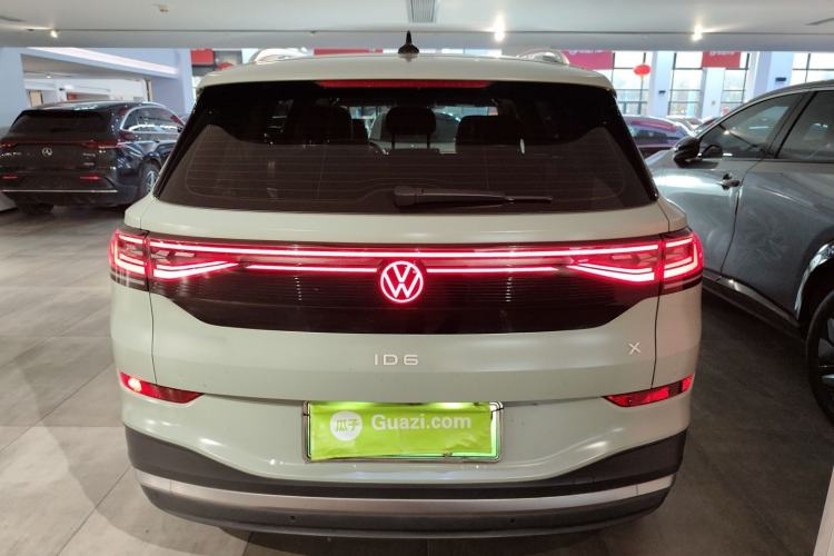 Used Volkswagen ID.6 X 2022 Smart Enjoyment Long-Range Edition
