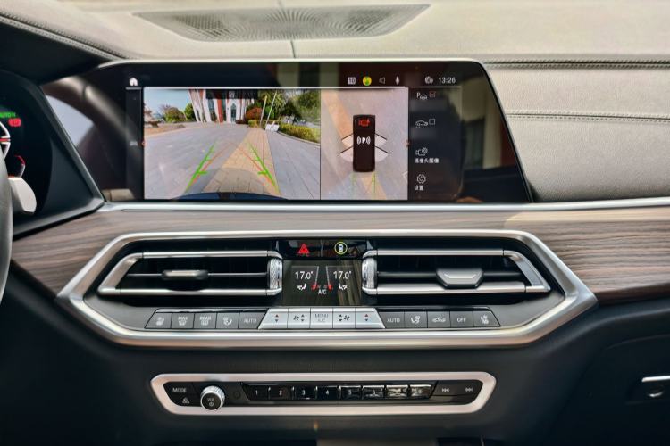 Used BMW X5 2022 Restyled xDrive 40Li M Sport Package Interior 8