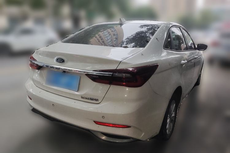 Used Ford Escort 2021 1.5L Automatic Platinum Edition
