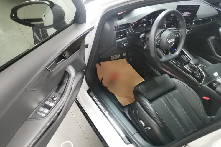 Used Audi A4L 2024 40 TFSI Luxury Dynamic Edition
