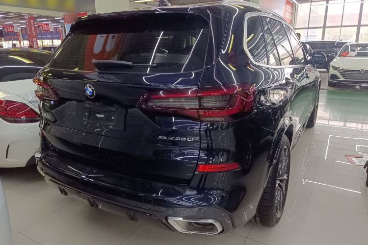 Used BMW X5 2022 xDrive 30Li Luxury M Sport Package