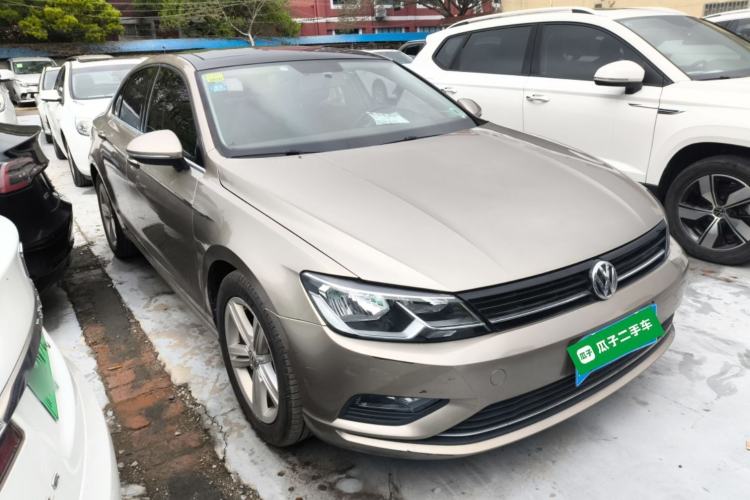 Used Volkswagen Lamando 2018 280TSI DSG Comfort Edition Front Right 45 Deg