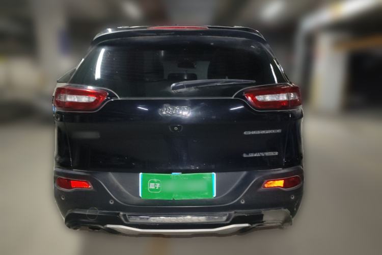 Used Jeep Cherokee 2017 2.0L Superior Edition
