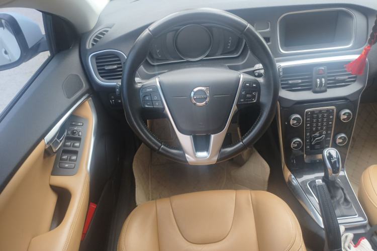 Used Volvo V40 2017 T3 Zhiyi Edition Steering Wheel