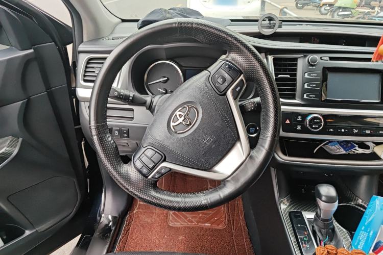 Used Toyota Highlander 2017 2.0T Four-Wheel Drive Black Edition Limited Model
