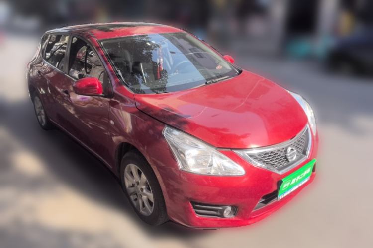 Used Nissan Tiida 2013 1.6L CVT Cool Cafe Edition
