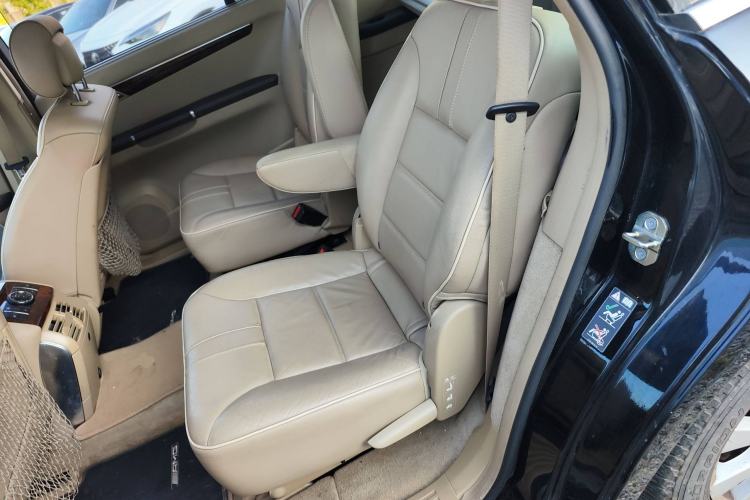 Used Mercedes-Benz R-Class 2010 R 350 L 4MATIC