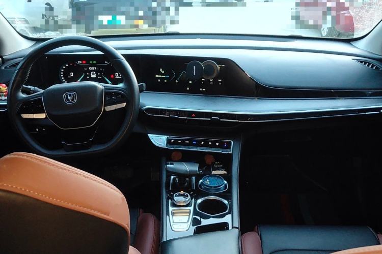 Used CHANGAN Eado 2023 Changan Edition PLUS Blue Whale NE 1.4T GDI DCT Prestige Version
