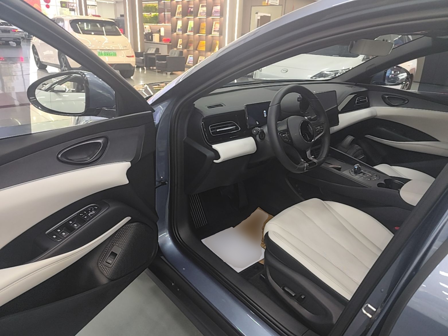 BYD Seal 06 New Energy 2024 DM-i 120KM Luxury Model — снимка 18