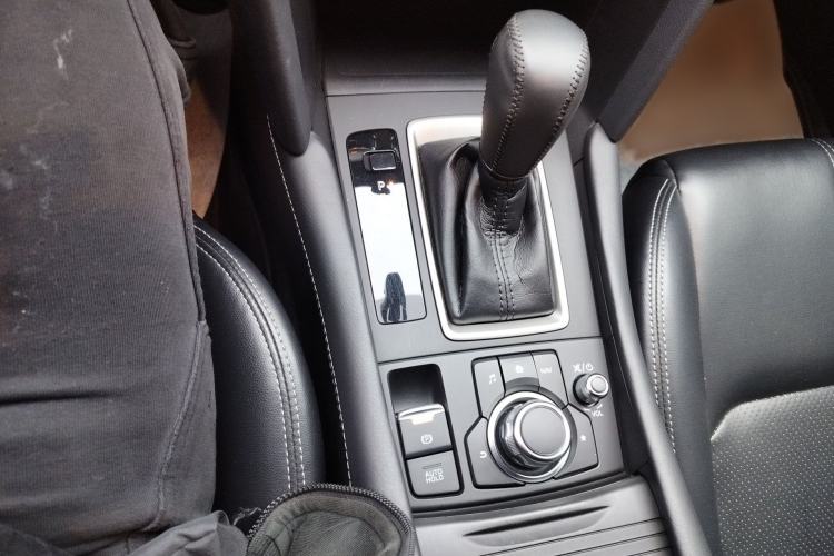 Used Mazda CX-4 2021 2.0L Automatic Two-Wheel Drive Blue Sky Dynamic Edition Gear Lever