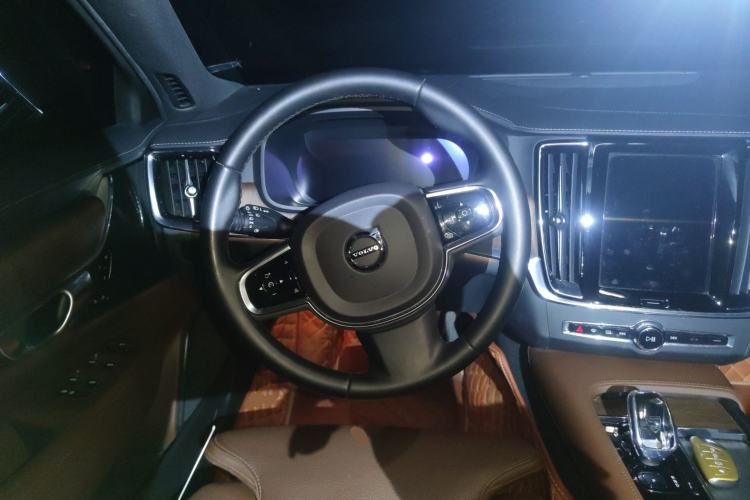 Used Volvo S90 2024 B5 Zhiyuan Luxury Edition