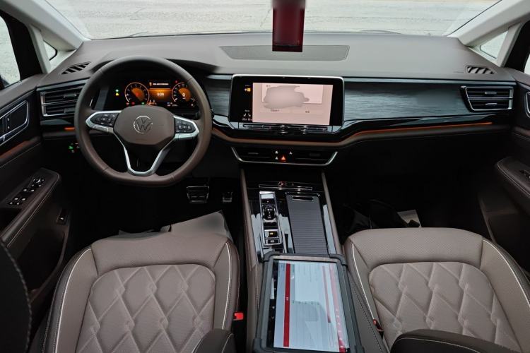 Used Volkswagen Viloran 2024 380TSI Premium Edition
