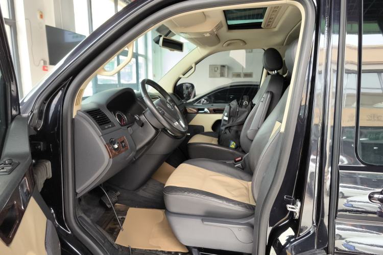 Used Volkswagen Multivan 2014 2.0 TSI Four-Wheel-Drive Executive Edition