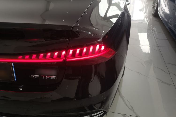 Used Audi A7L 2024 45TFSI S-line Dream-Building Edition Flow Crystal Package