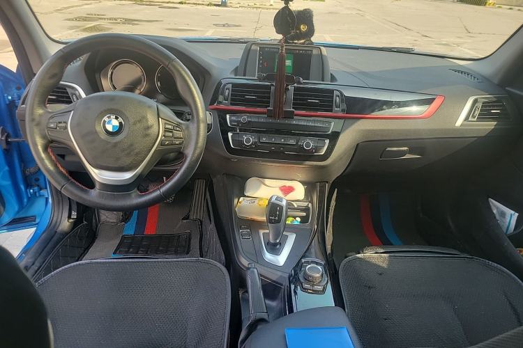 Used BMW 1 Series 2018 118i Sport Design Package Center Console