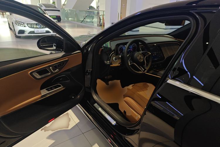 Used Mercedes-Benz E-Class 2025 Facelift E 300 L Fashion Edition
