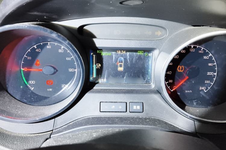 Used BYD Yuan New Energy 2018 EV360 Smart Connected Cool Model