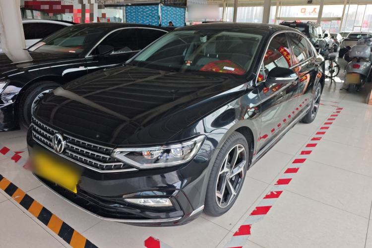 Used Volkswagen Magotan 2023 2 Million Units Limited Edition 330TSI DSG Leading Version