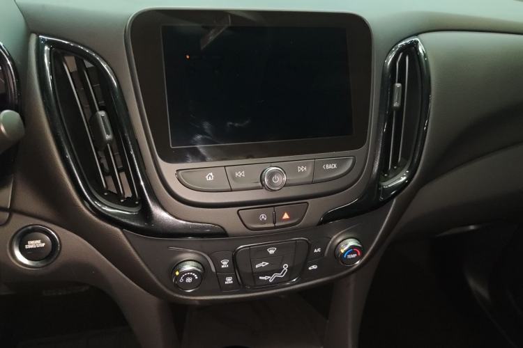 Used Chevrolet Equinox 2022 535T Chijie Edition Audio And AC Panel