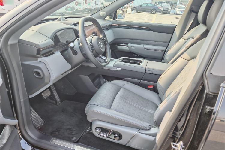 Used Zeekr 7X 2025 100 kWh Long-Range Rear-Wheel Drive with Intelligent Driving Features