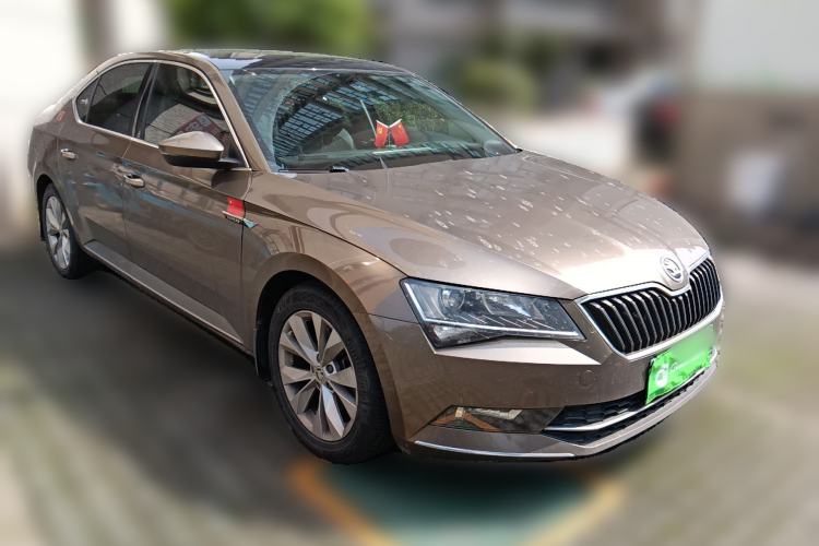 Used Skoda Superb 2018 TSI330 DSG Comfort Edition China V Standard Front Right 45 Deg