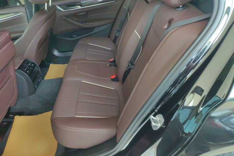 Used BMW 5 Series 2021 530Li Leading Model M Sport Package Left Rear Seat