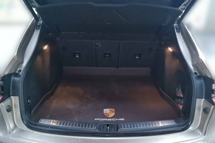 Used Porsche Macan 2014 Macan 2.0T Trunk