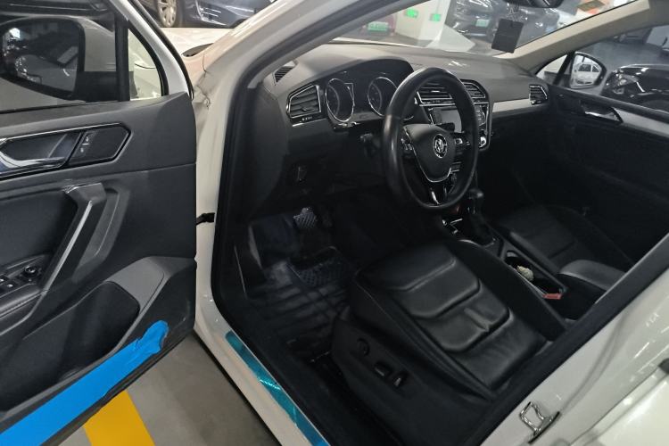 Used Volkswagen Tiguan L 2017 330TSI Automatic Two-Wheel Drive Luxury Edition