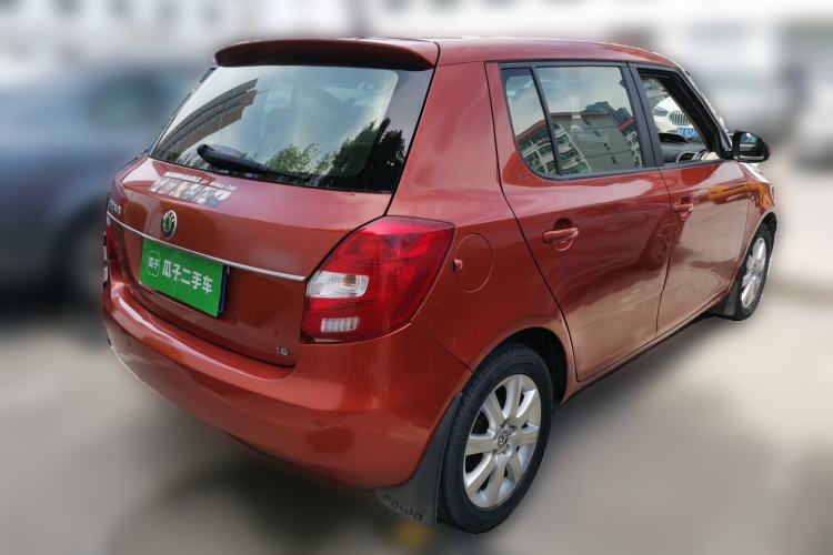 Used Skoda Fabia 2011 1.6L Automatic Crystal Edition Rear Right 45 Deg