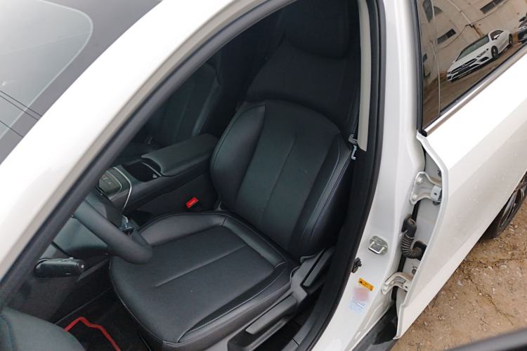 Used Changan Eado 2025 Blue Whale 1.5T 500Bar Prestige Model
