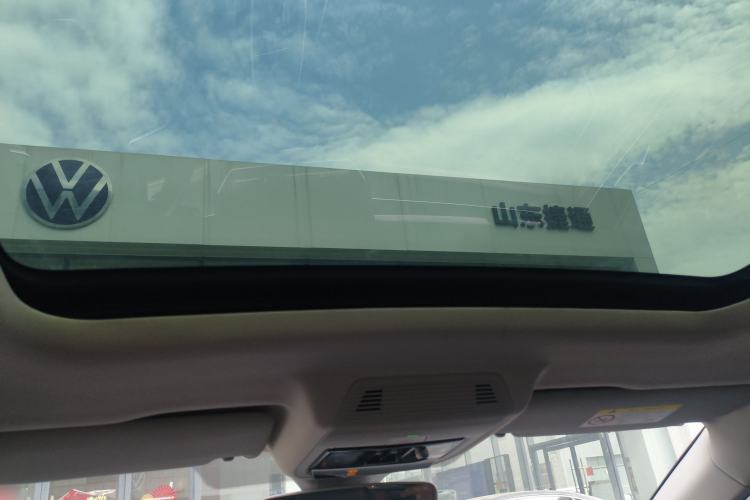 Used Volkswagen ID.6 CROZZ 2022 Long-Range PRO Edition Headliner