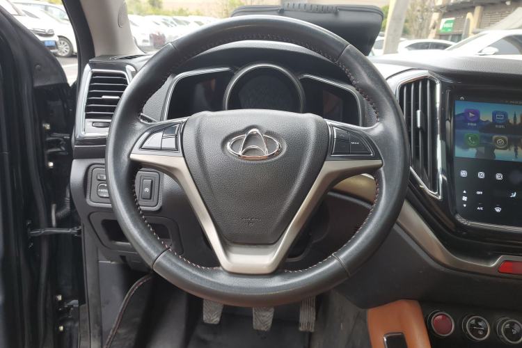 Used CHANGAN OSHAN CX70 2017 Facelifted CX70T 1.5T Manual High-Performance Edition
