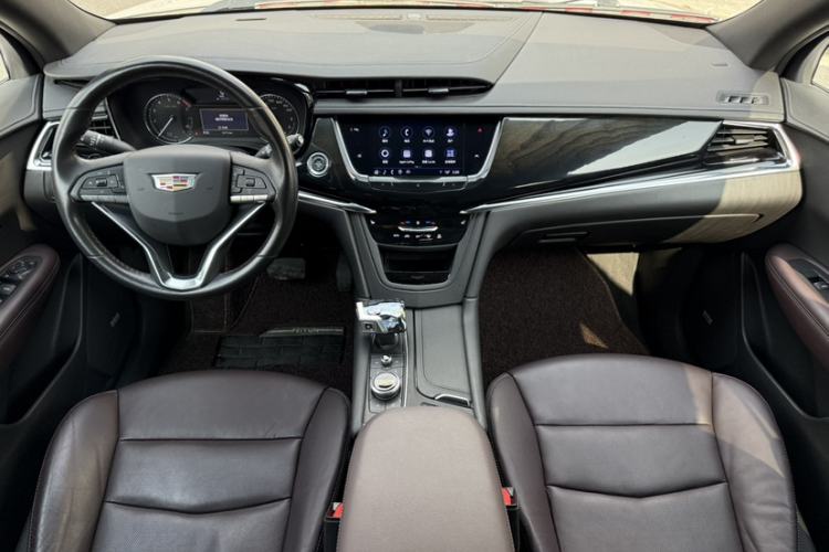 Used Cadillac XT6 2021 2.0T 7-Seater Two-Wheel-Drive Luxury Version Audio And AC Panel