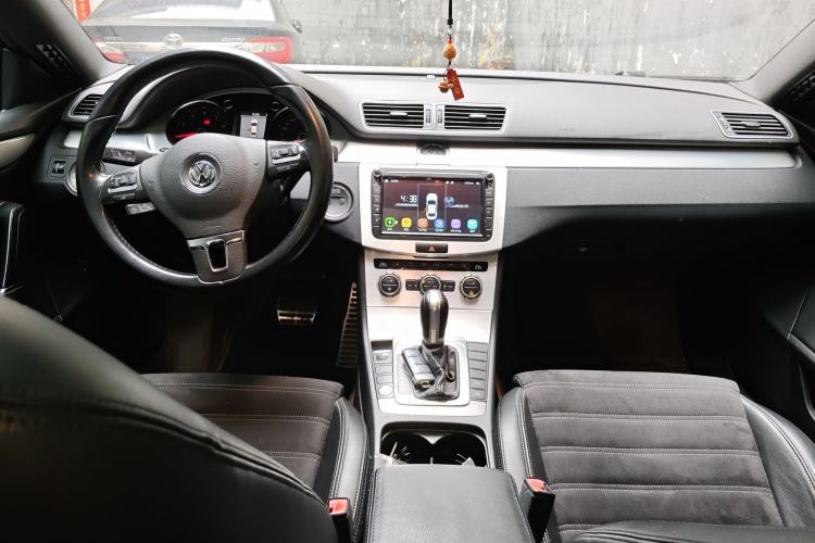 Used Volkswagen FAW-Volkswagen CC 2013 2.0 TSI Luxury Model Center Console