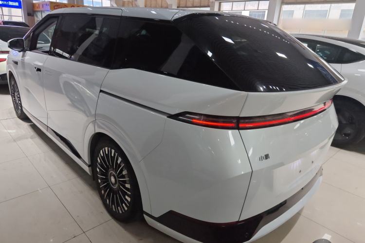 Used XPeng X9 2025 740 Ultra-Long Range Max Exterior 2