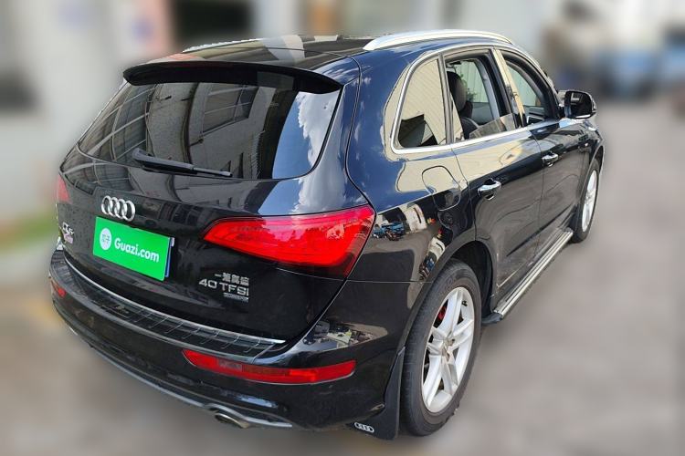 Used Audi Q5 2018 Collector's Edition 40 TFSI Technology Model
