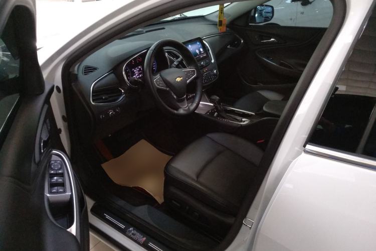 Used Chevrolet Malibu XL 2022 535T Automatic Sport Edition Driver Seat