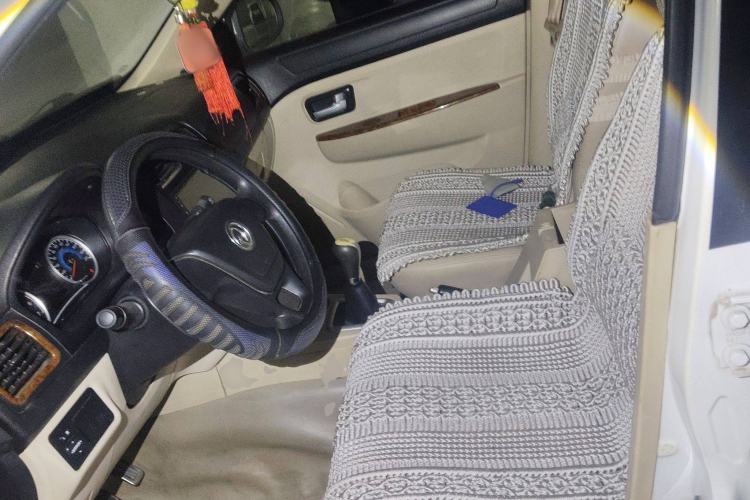 Used Dongfeng Fengon 350 2014 1.5L Manual Base Version
