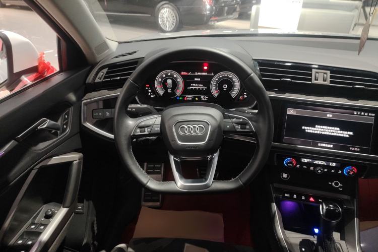 Used Audi Q3 2022 40 TFSI Fashion Dynamic Model