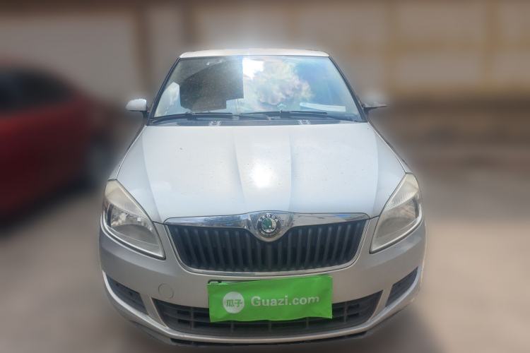 Used Skoda Fabia 2012 1.4L Manual Crystal Edition
