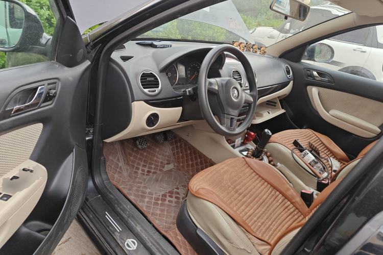 Used Volkswagen Lavida 2011 1.6L Manual Joy Version
